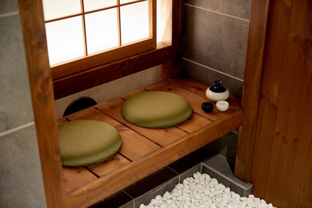 大阪古今 天下茶屋 With A Private Parking Lot And A Half Open-Air Bath And Direct To Kix别墅 外观 照片